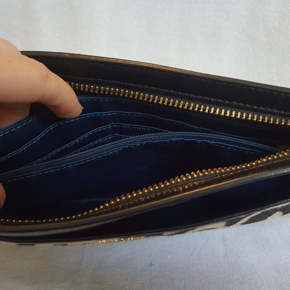 Coach Limited Ed. Madison X Large Wristlet - Picture 9 of 9